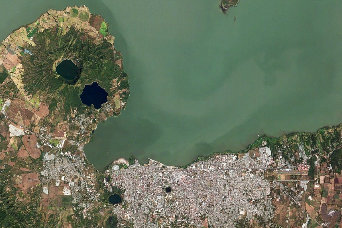 Vista satelital de Managua y el lago