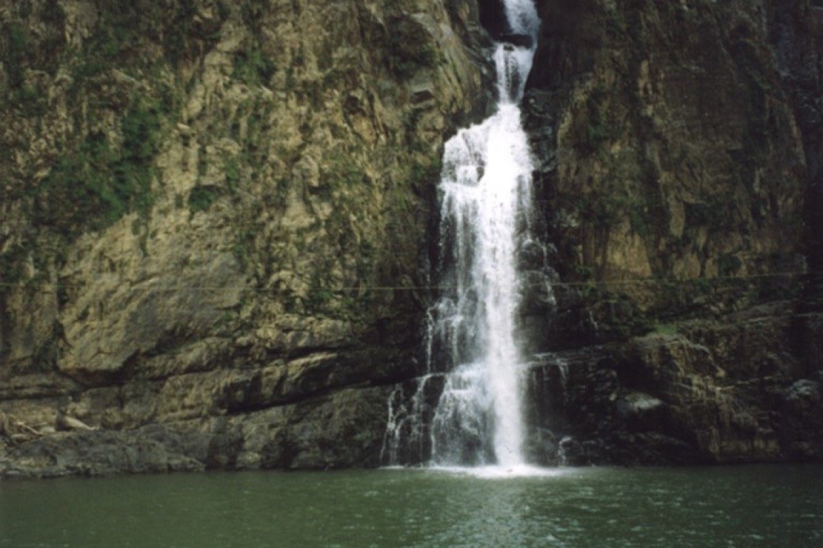Salto de Jimenoa cerca de Jarabacoa